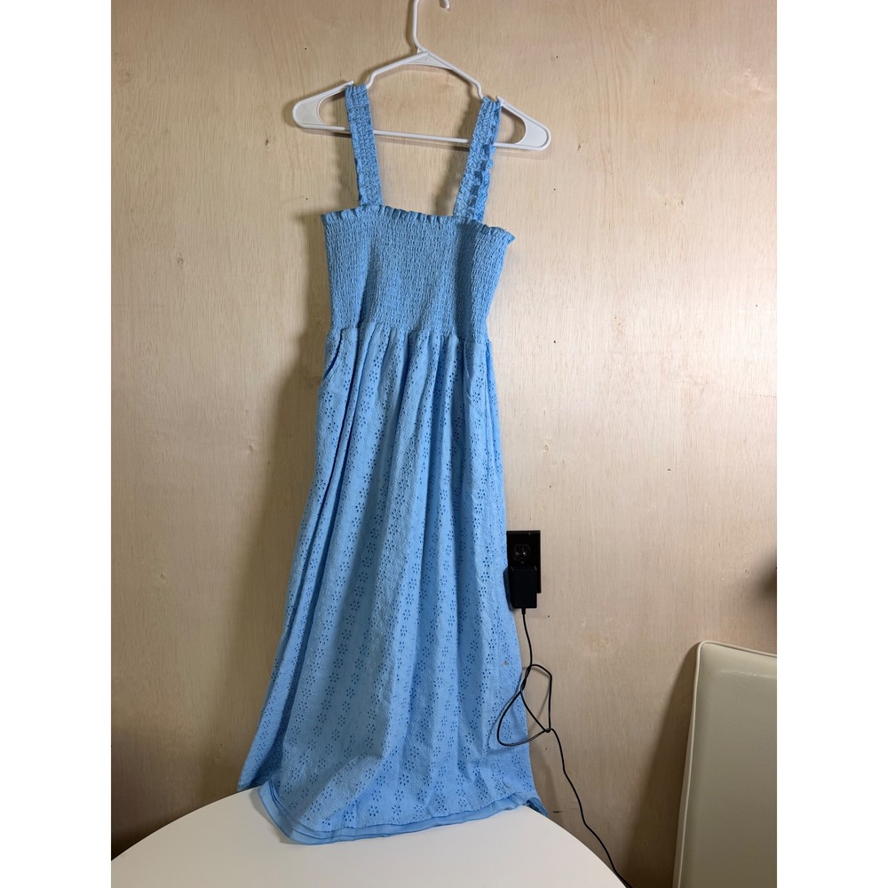 AQUA Eyelet Midi Dress Womens Medium‎ Blue Excellent Smocked Ruffle Strap Pocket